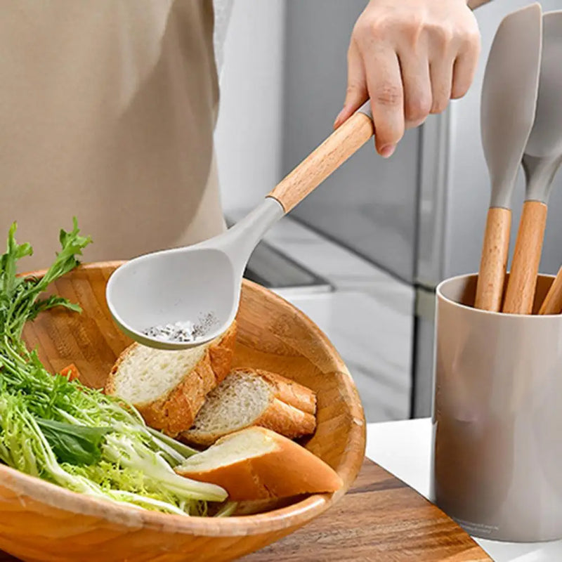 conjunto de utensílios de cozinha úteis